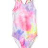 Traje de baño enterizo para niña con estampado tie dye multicolor disponible en Rosy Badia.