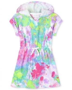 Traje de baño enterizo para niña con estampado tie dye multicolor disponible en Rosy Badia.