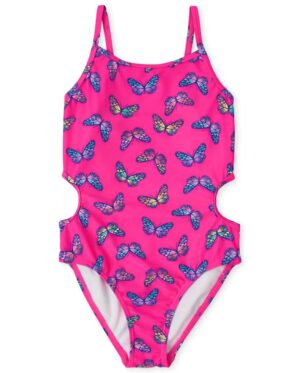 Traje de baño enterizo para niña color fucsia con estampado de mariposas disponible en Rosy Badia.