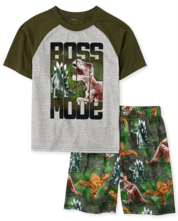 Pijama infantil para niño con camiseta Boss Mode de dinosaurios y short estampado con dinosaurios.