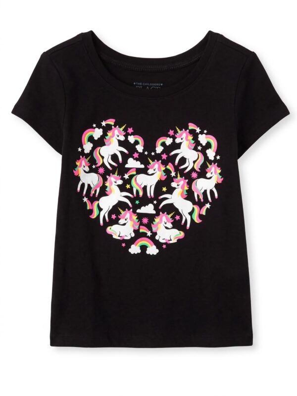 camiseta negra de niña con unicornios y arcoíris